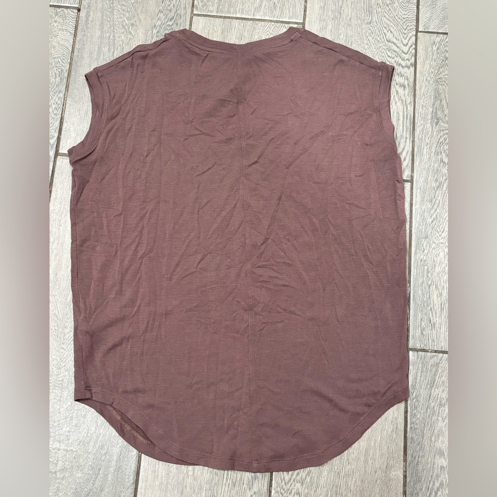 Athleta Sleeveless Too Size XS - Picture 4 of 4